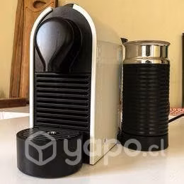 Cafetera UMilk marca NESPRESSO