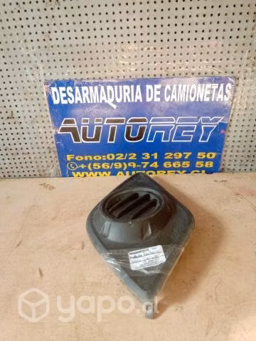 Moldura parachoque delantera derecha Toyota Hilux