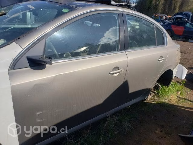 Puerta Renault Latitude