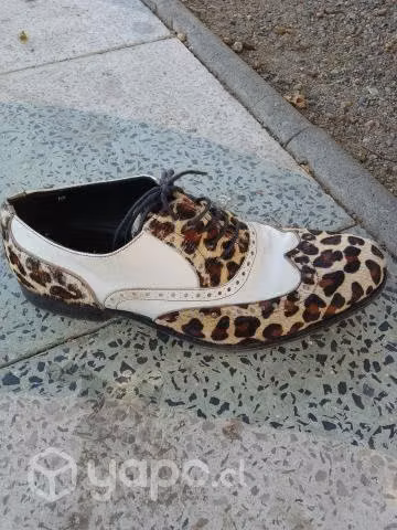 Zapatos únicos
