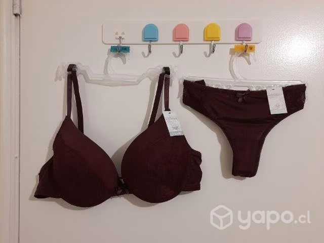 Conjunto de Ropa Interior ETIQUETADA/NUEVA