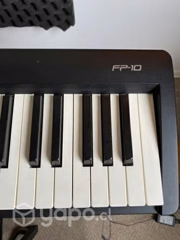 Piano Digital Roland FP10 incluye pedal y sillín