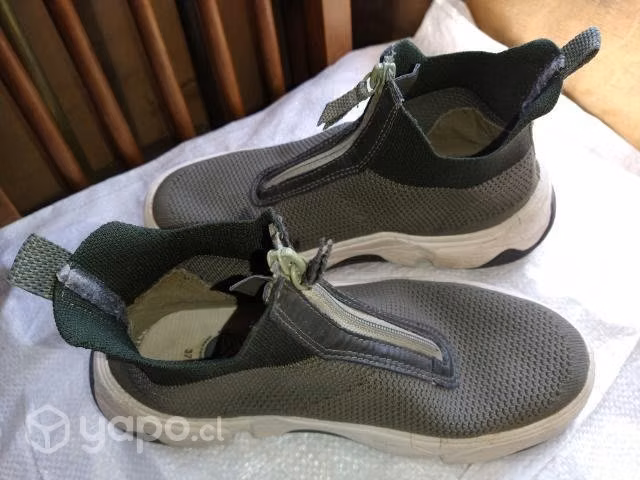 Zapatillas Zara 37 ultraliviana ,tela respirable
