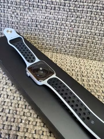 Apple Watch SE 44mm Nike