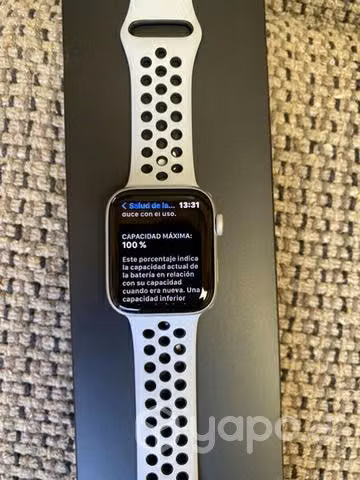 Apple Watch SE 44mm Nike