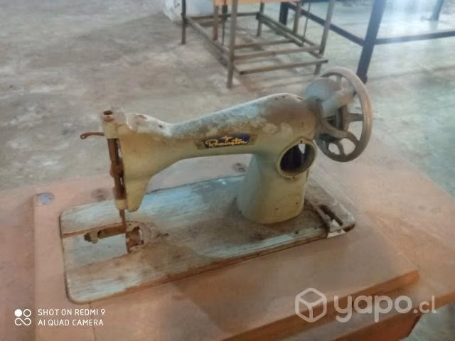 Máquinas de coser antiguas