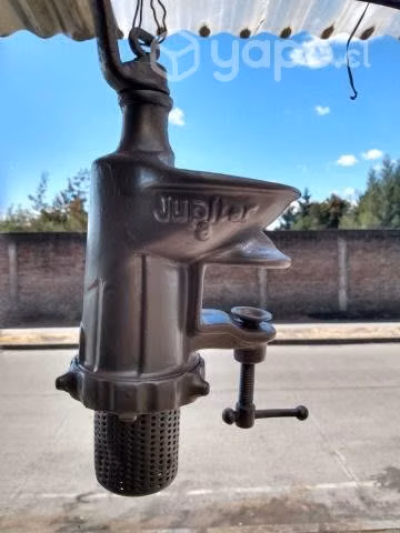 Antiguo molino de café alemán jupíter 8