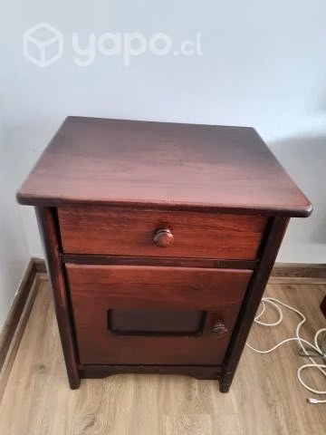 Cama 2 plazas con respaldar y veladores
