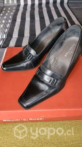 Zapato cuero caprice 24 hrs flex 37