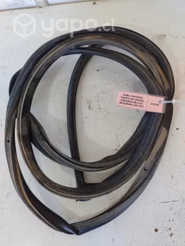 Goma Contorno Puerta Delantera Izq L200 2015