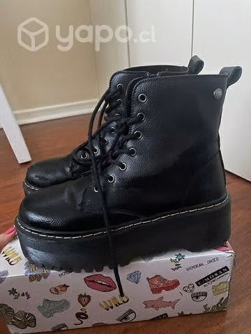 Botines romano cuero
