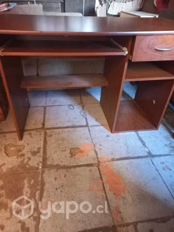 Escritorio de madera