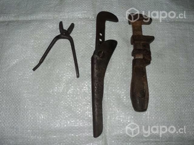 3 Antiguas Herramientas Manuales