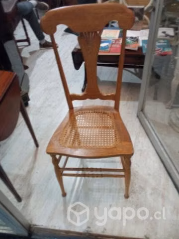 Silla de madera