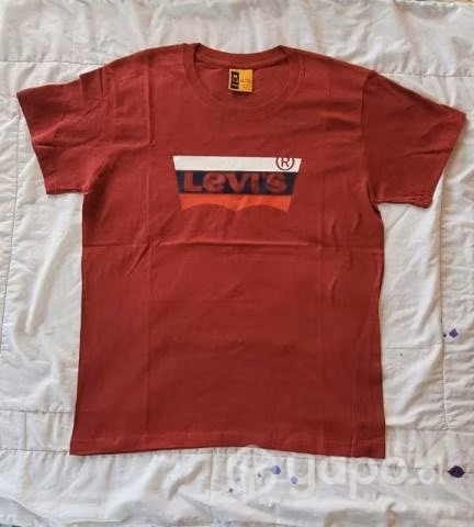 Poleras nuevas