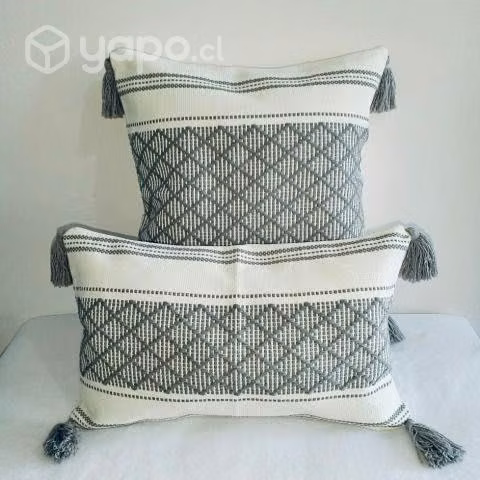 Pack 2 Fundas Bordadas Con Borlas 45x45 Y 30x50
