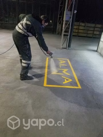 Tineta Pintura alto tráfico para canchas deportiva