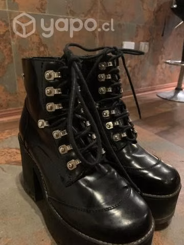 Botines con tacos negros CMORAN