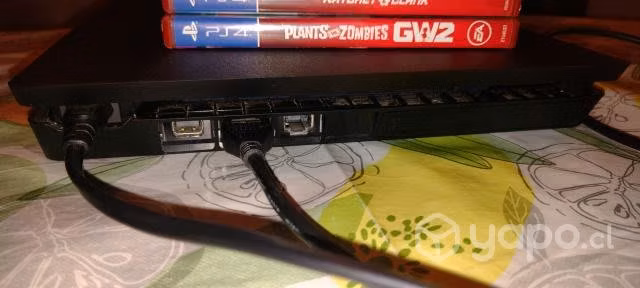 Play station 4 Slim 1 TB