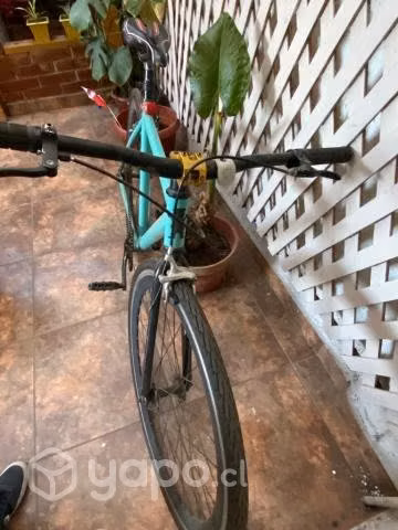 Bicicleta híbrida fixie - Imagen 3