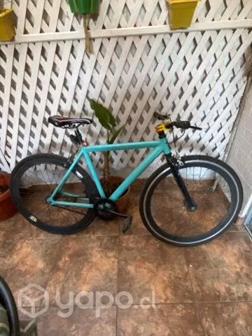 Bicicleta híbrida fixie - Imagen 2