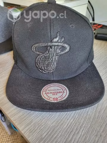 Jokey NBA y New Era, como nuevos - Imagen 2