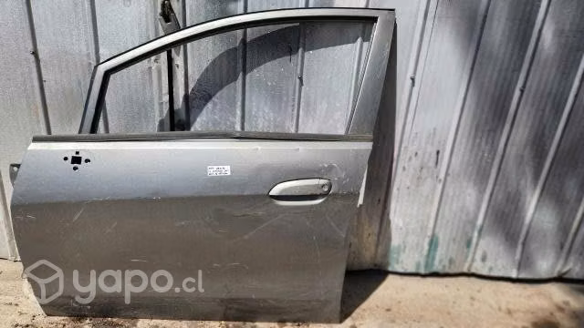 Puerta delantera izquierda chevrolet sail 2013