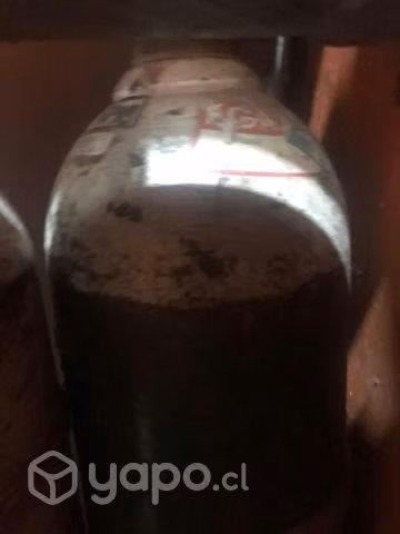 Tubos de oxigeno vacios - Imagen 3