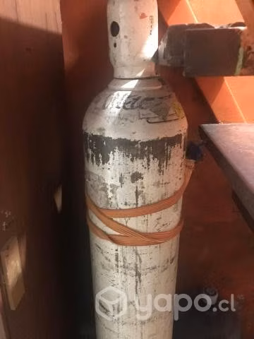 Tubos de oxigeno vacios - Imagen 2