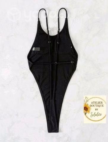Traje de baño tipo hilo