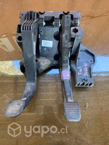 Pedal freno embrague Fiat Ducato 2013