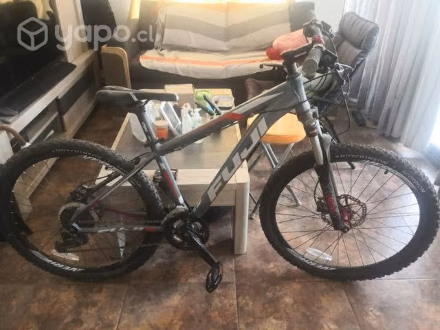 Bicicleta mountain bike talla S Fuji modelo Nevada