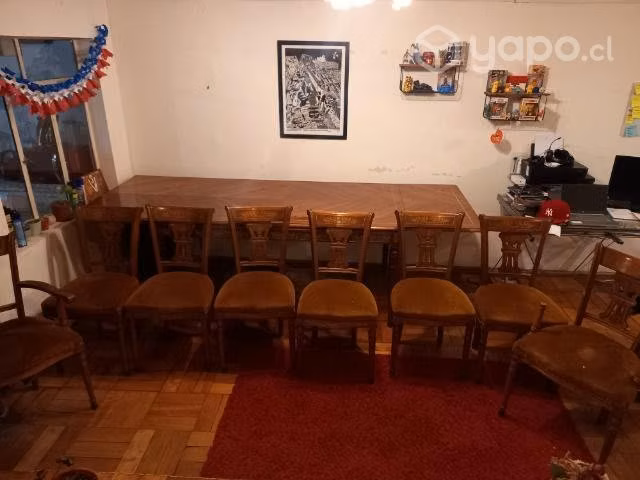 Mesa de comedor extensible + 6 sillas y 2 sitiales