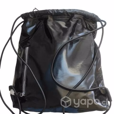 Mochila negra ck , tipo morral, nueva, importada