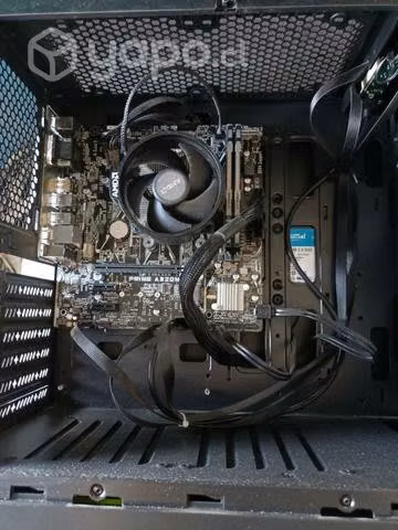 PC gamer más monitor