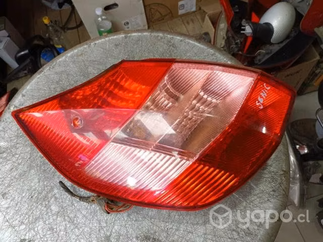 Foco LH Renault Scenic Autenthic 2005 Usado