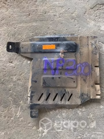 Cubre motor inferior (034) Nissan NP300 2018