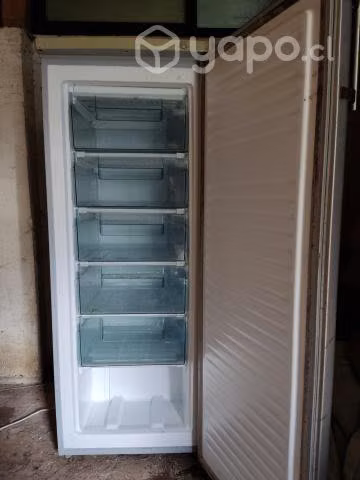 Freezer vertical - Imagen 2