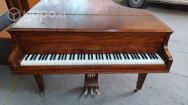 Piano de cola marca Chickering