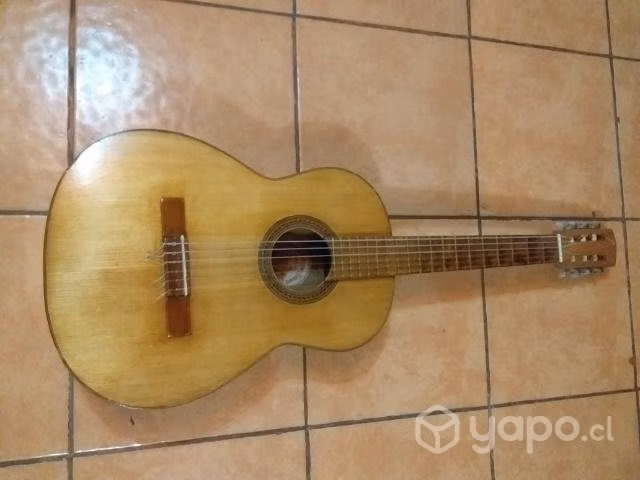 Guitarra acustica clavijero y cuerdas nuevas