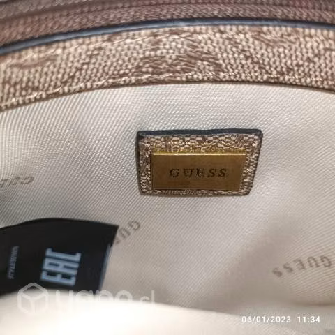 Crossbody GUESS