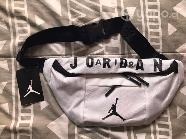 Riñonera Jordan Air
