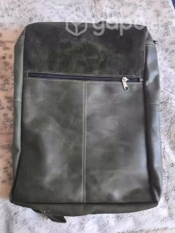 Mochila 100% cuero