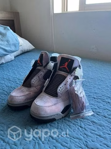 Jordan retro 4