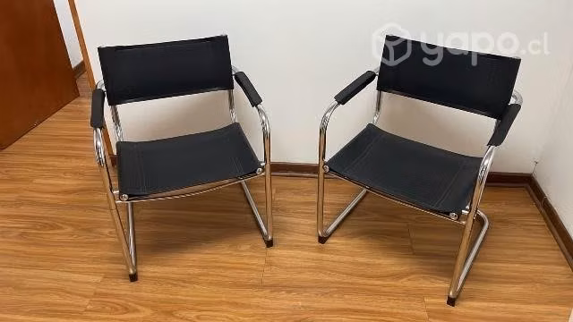 Silla de escritorio. Buen estado, hay 2 disponible