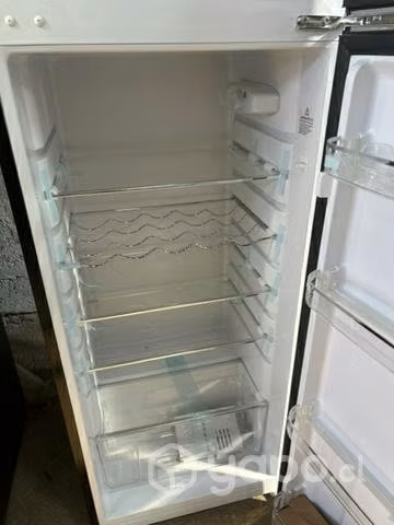 Refrigerador Libero Frío Directo 239 litros