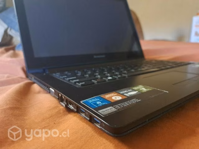 Lenovo G400S Touch 14" i5 2.6ghz 8GB ram 500GB HDD