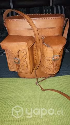 Bolso porta termos en cuero