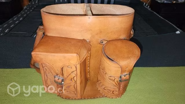 Bolso porta termos en cuero