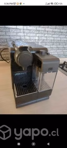 Cafetera Nespresso latissima touch